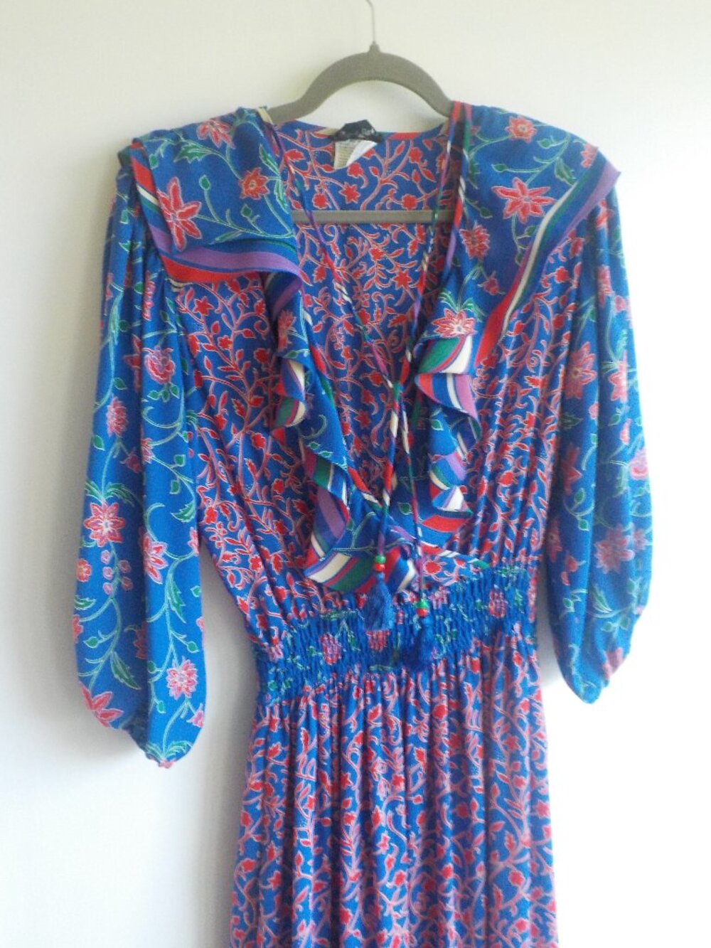 Deline Fres Dress - VINTAGE - Small - Blue Red Print Ruffle Waist (2504)